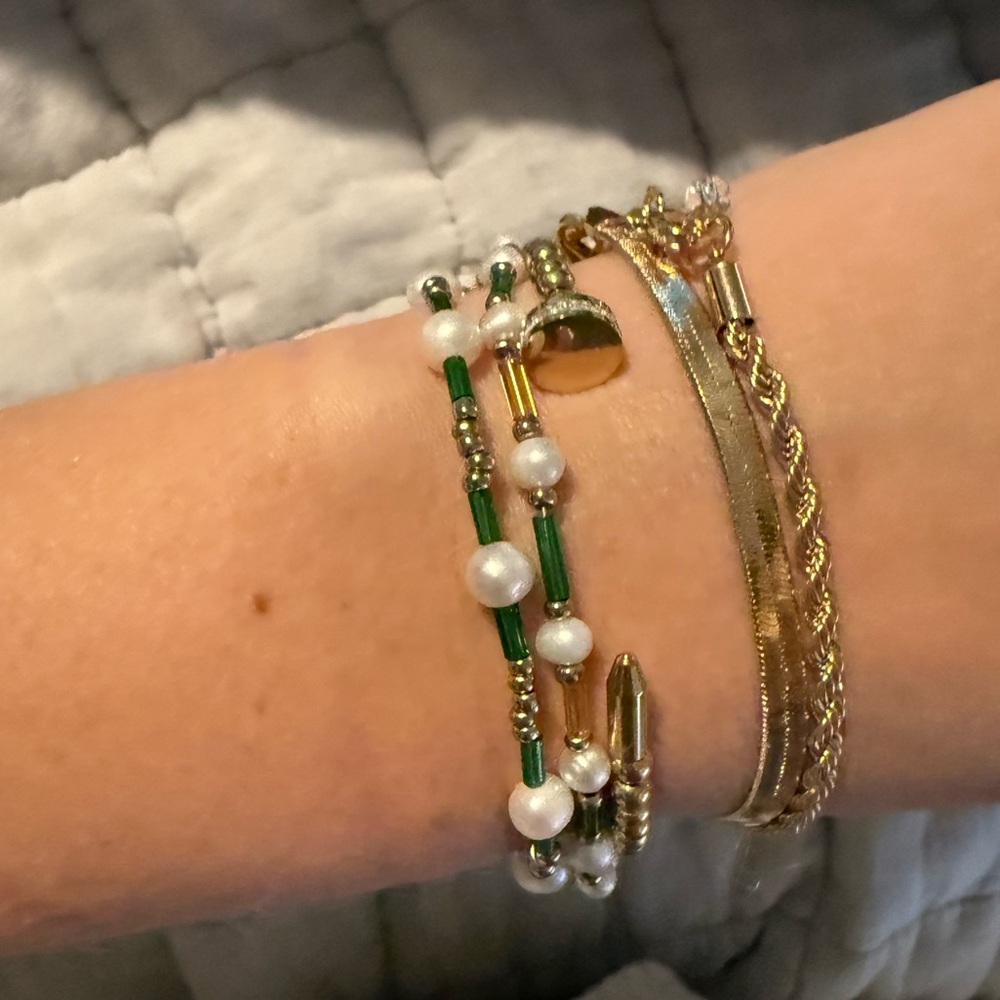 Pearl green and Gold Bracelet Set